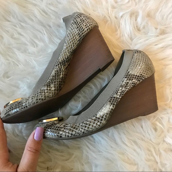 SOLD Tory Burch Caroline Python Wedge - Picture 5 of 7